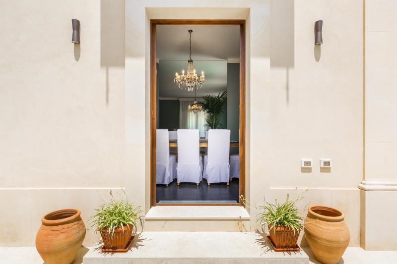 Villa Raphael