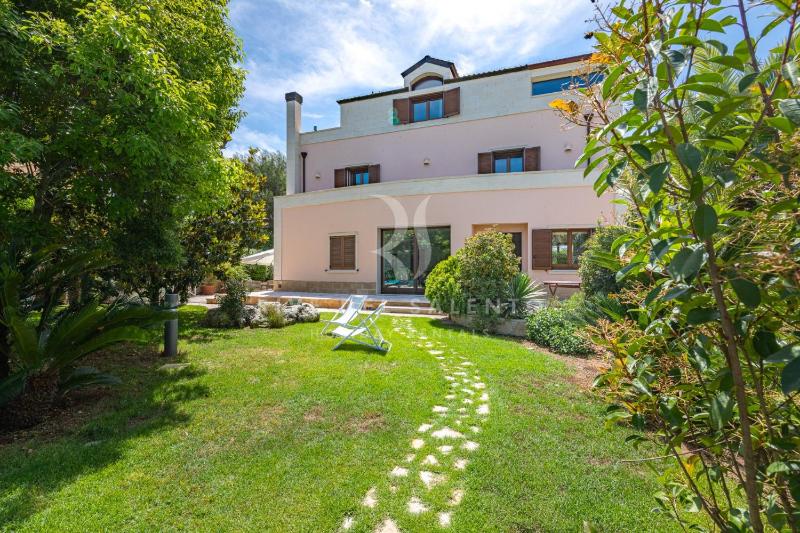 Villa Rapolla by RivedelSalento