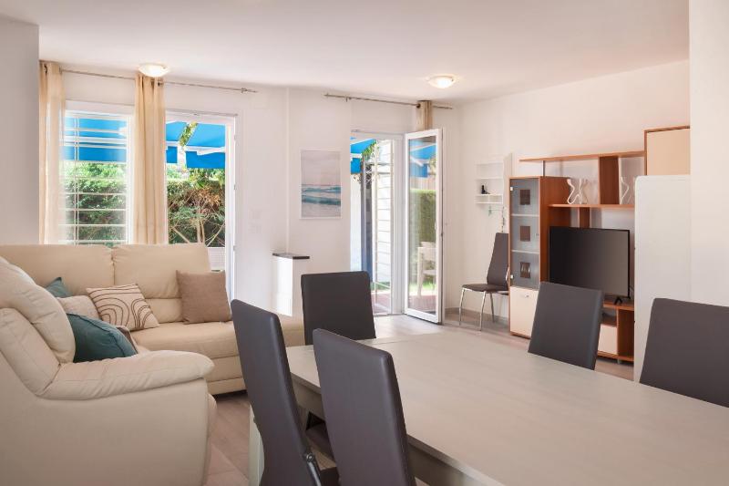 Villa Rose With Pool