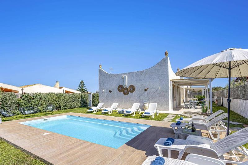 Villa Rosso Blu by Villa Plus