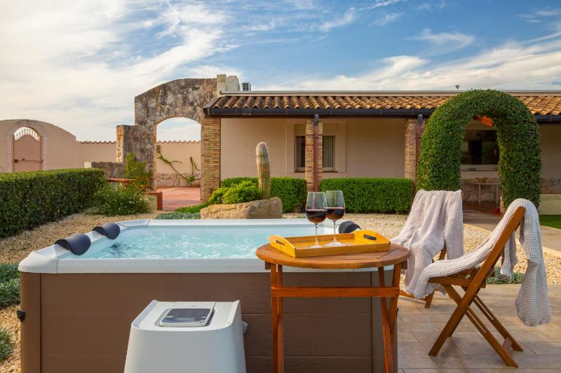 Villa Sambucia - Sicilian Charm, Entirely Private