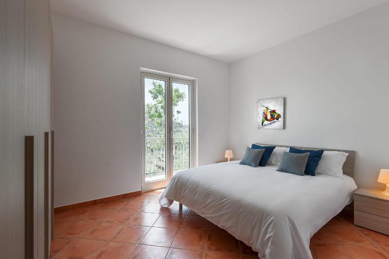 Villa Saretta Amalfi Views Pool & Guest Services by Feeling Italy