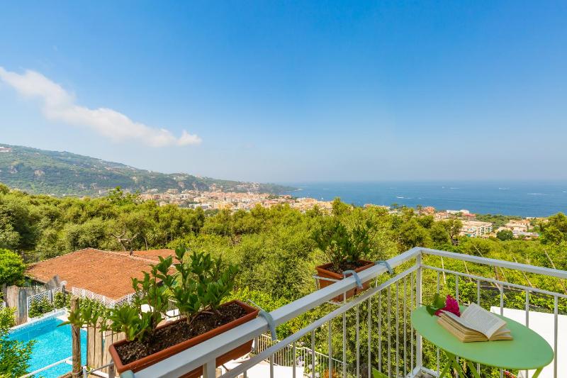 Villa Sorrento Flats