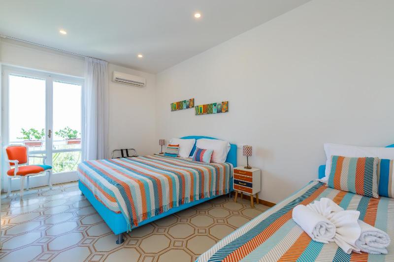 Villa Sorrento Flats