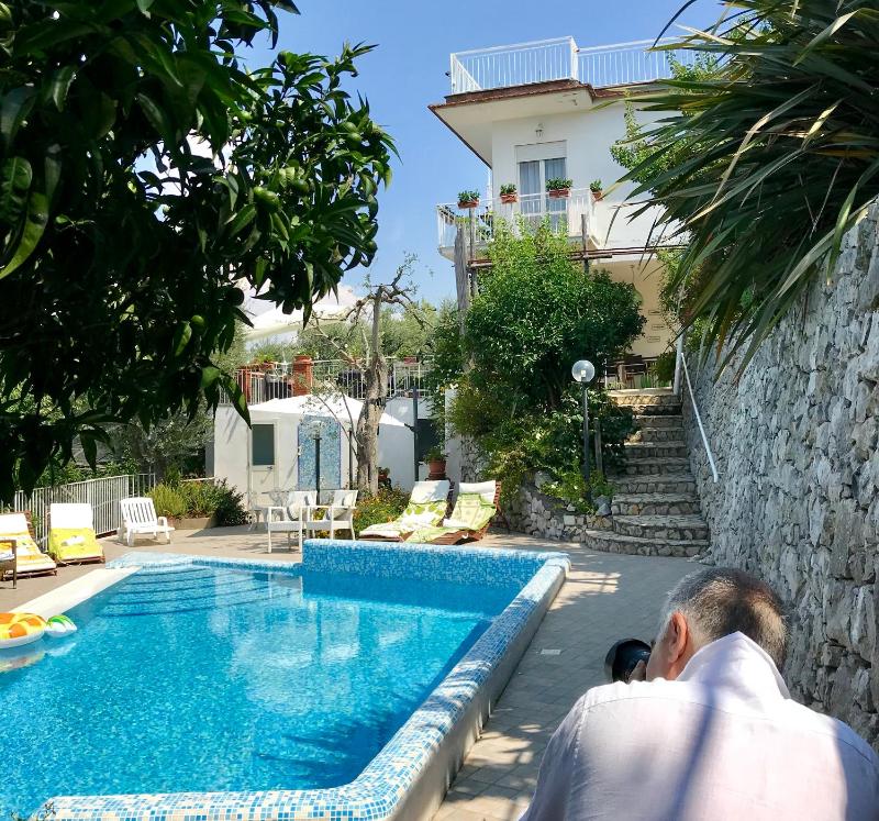 Villa Sorrento Flats