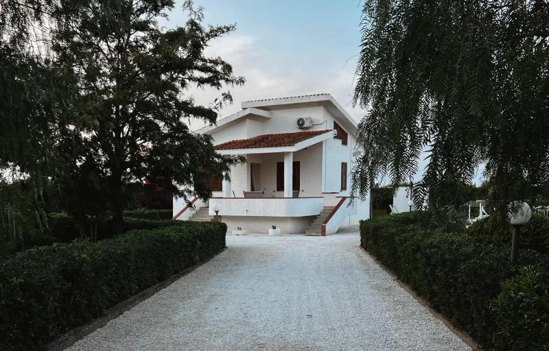 Villa Stefano - avec piscine privée à Trapani