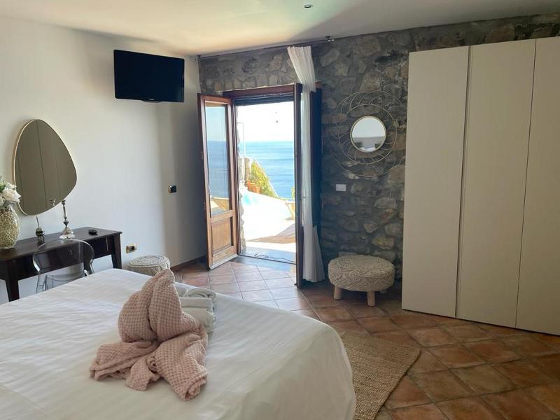 Villa Stone - De Vivo Realty Positano