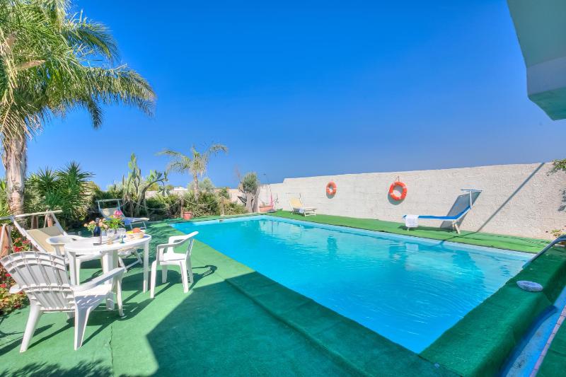 Villa Strea With Pool - Happy Rentals