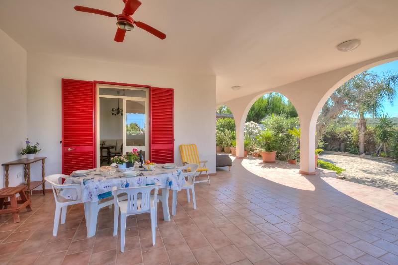 Villa Strea With Pool - Happy Rentals