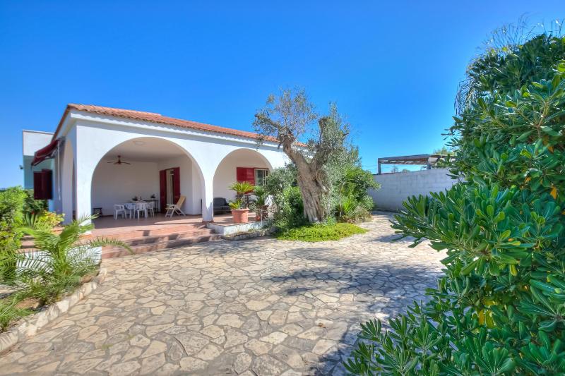 Villa Strea With Pool - Happy Rentals