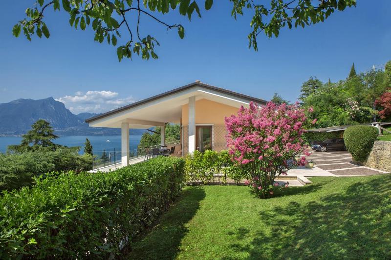 Villa Sybille With Pool And Lake View