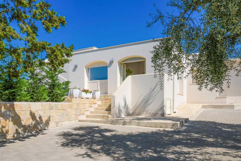 Villa Theros by Perle di Puglia