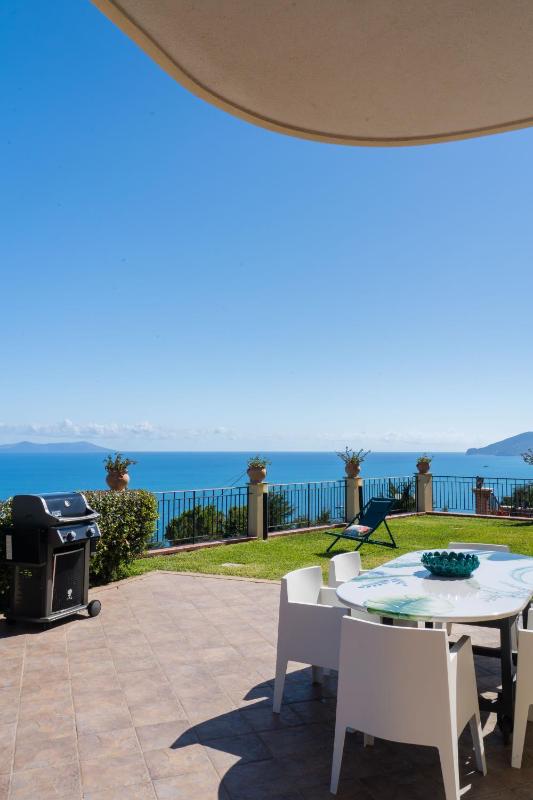 Villa Vale - with private pool and sea view