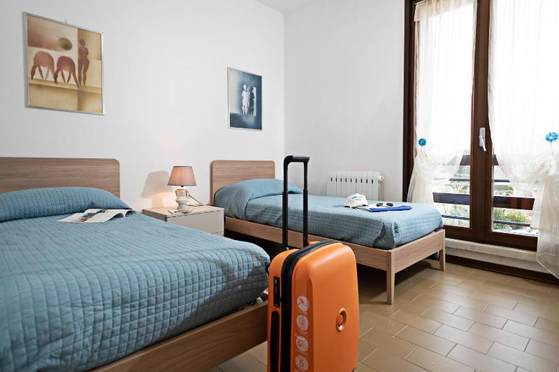 VILLA VALESANA - Regarda Travel