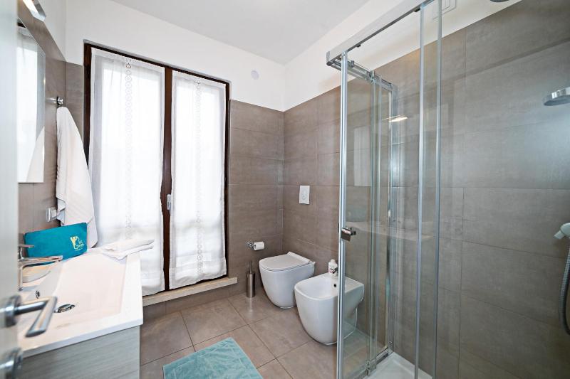 VILLA VALESANA - Regarda Travel