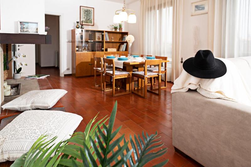 VILLA VALESANA - Regarda Travel