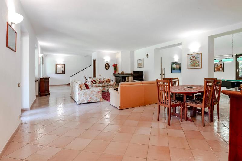 Villa Valleggia with pool