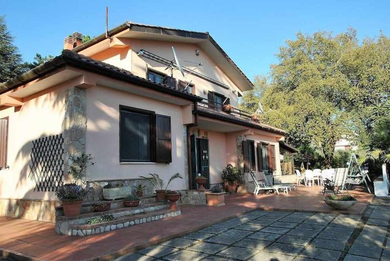 Villa Vallereale giardino e piscina uso esclusivo