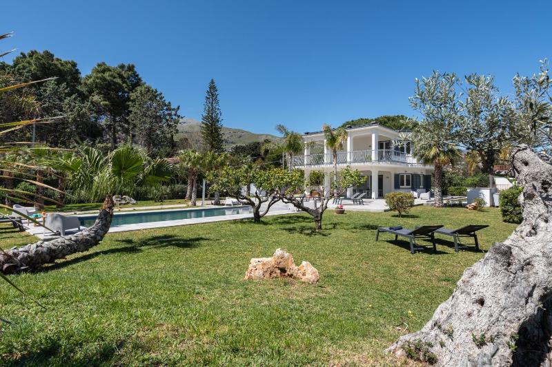 Villa vicina al mare con Piscina privata Scopello