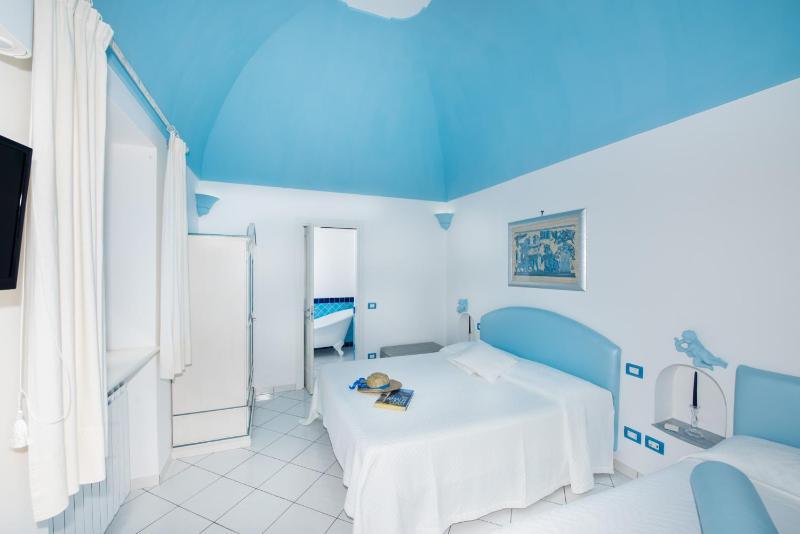 Villa Virginia -no steps -private pool-free WiFi