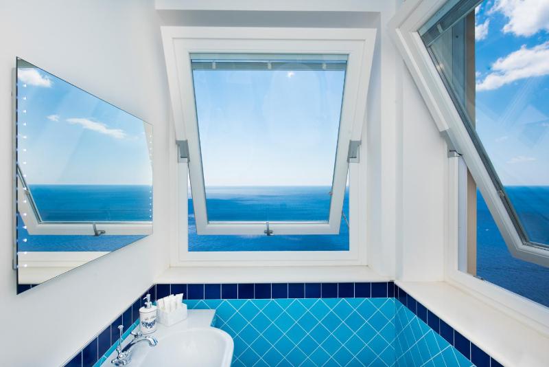 Villa Virginia -no steps -private pool-free WiFi