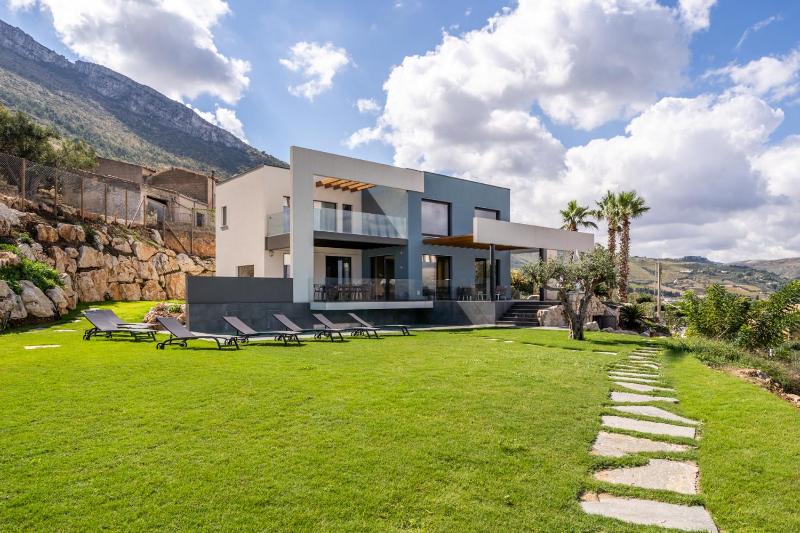 Villa vista mare Piscina e SPA