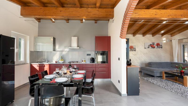 VILLA VITTORIO 6&2 Emma Villas
