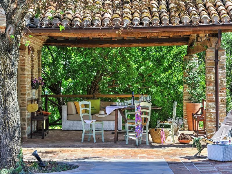 Villa w Wine Tours Near Beach