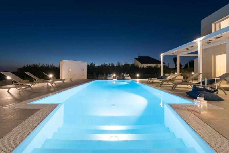 Villa White - IsulaTravel