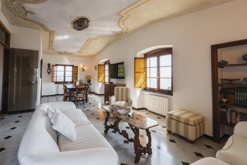 Villa with Pool - Unique Sea View - Free Parking