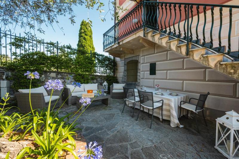 Villa with Pool - Unique Sea View - Free Parking