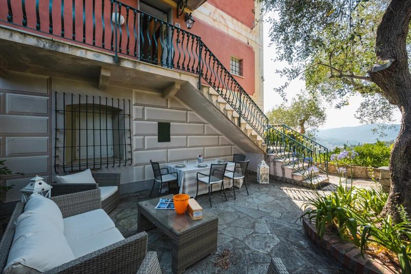 Villa with Pool - Unique Sea View - Free Parking