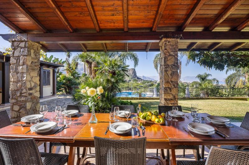 Villa Zagara Swimming Pool and Seaview