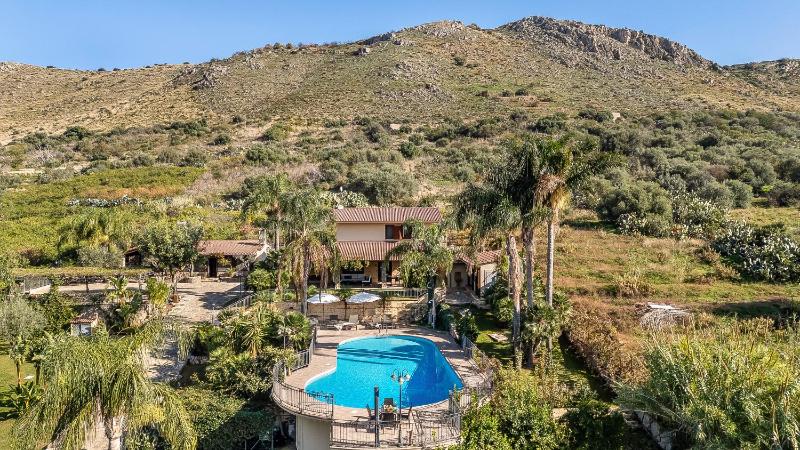 Villa Zagara Swimming Pool and Seaview