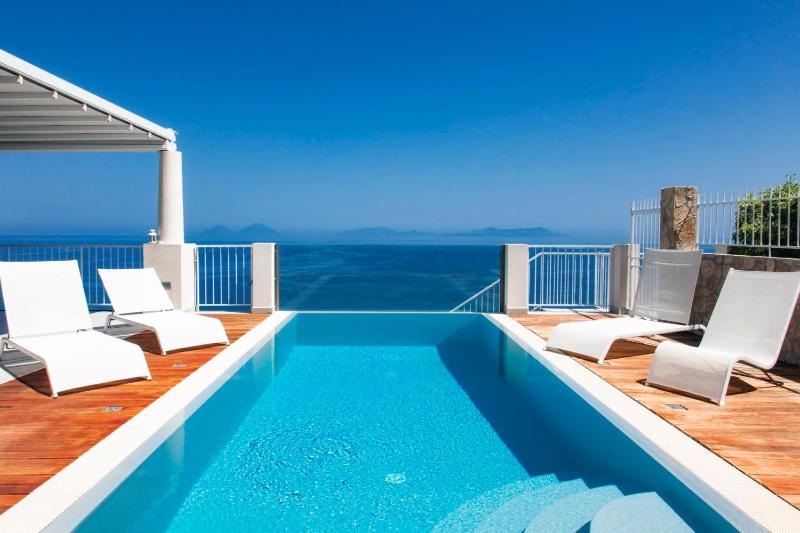 Villas d'Orlando - with private pool and sea view