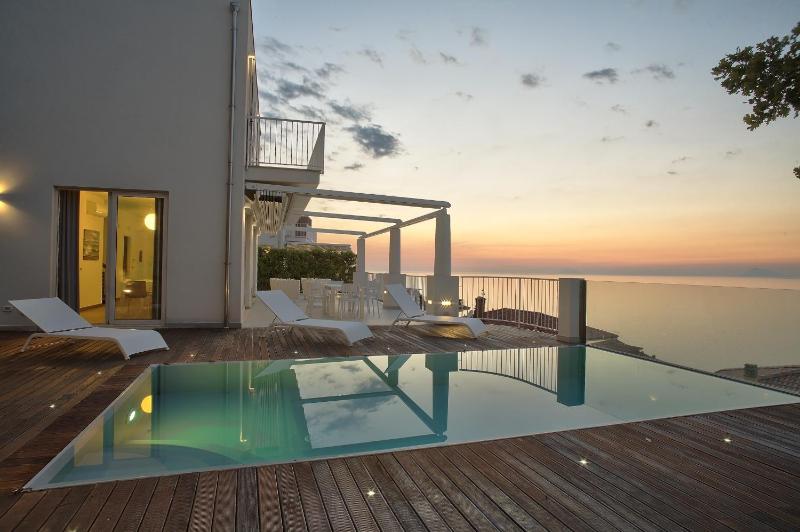 Villas d'Orlando - with private pool and sea view