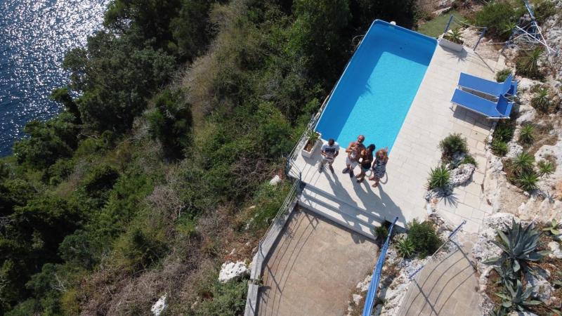 VILLE GIRASOLI "VILLA NELLA BAIA" with PRIVATE SWIMMING POOL