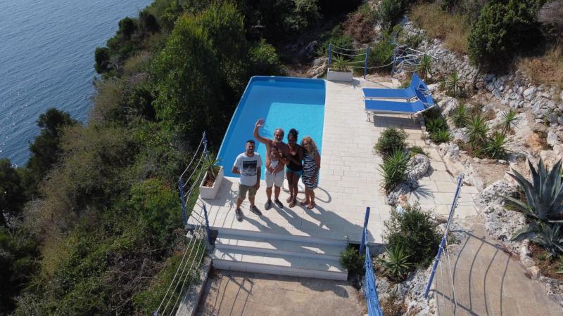 VILLE GIRASOLI "VILLA NELLA BAIA" with PRIVATE SWIMMING POOL