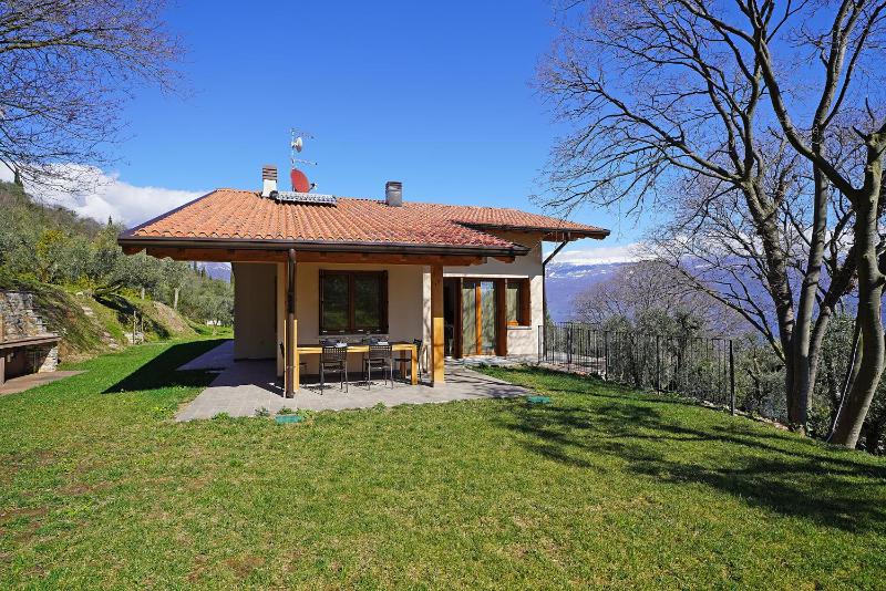 Ville in uliveto vista lago - VILLA LECCINO