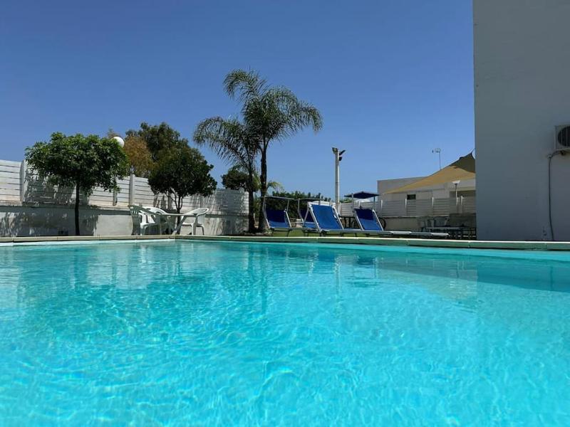 Villetta Loris con piscina By Apulia home