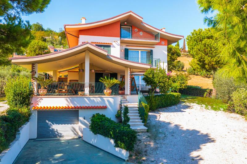 Vista Allegra Pagoda - Villa con piscina