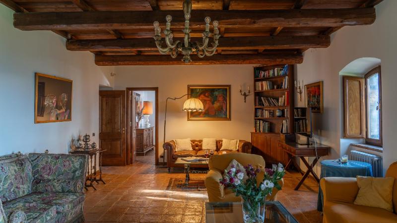 VISTA DEL LAGO 12, Emma Villas