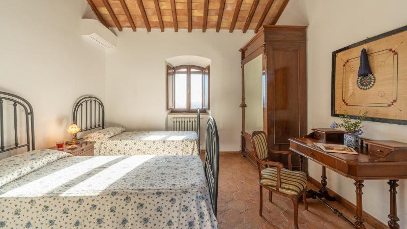 VISTA DEL LAGO 12, Emma Villas