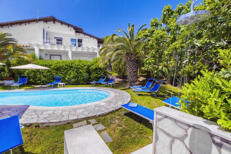 YourHome - Villa Claudette private pool sea view