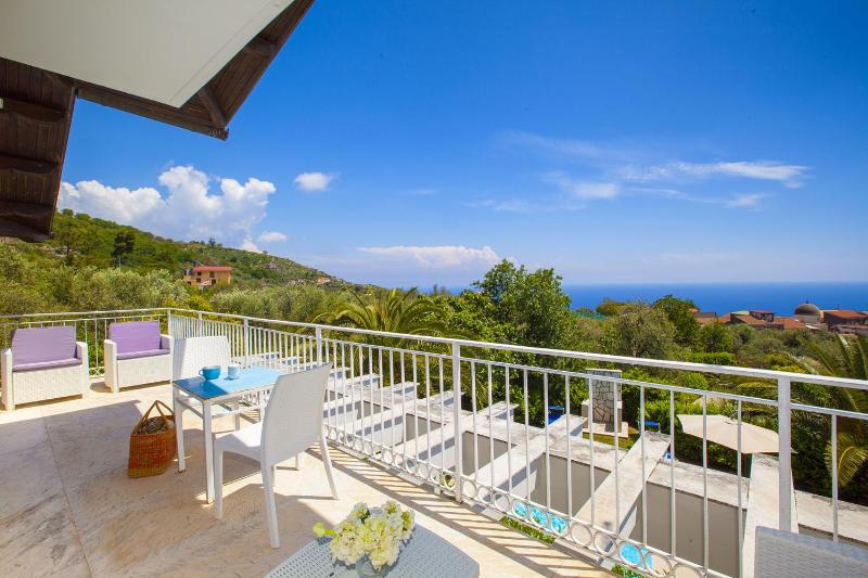 YourHome - Villa Claudette private pool sea view