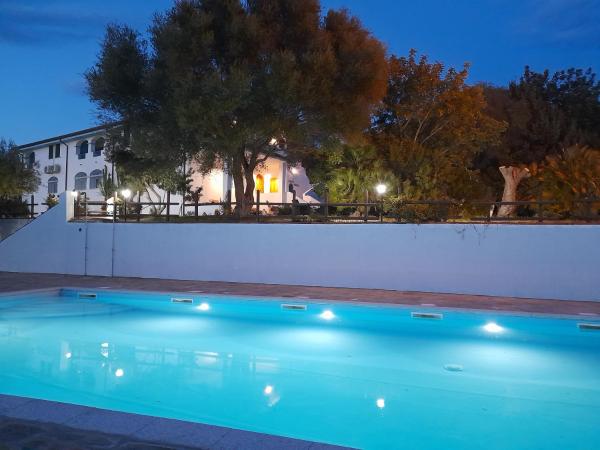 Agriturismo Palas De Serra Country Resort - agriturismo con piscina in Sardegna