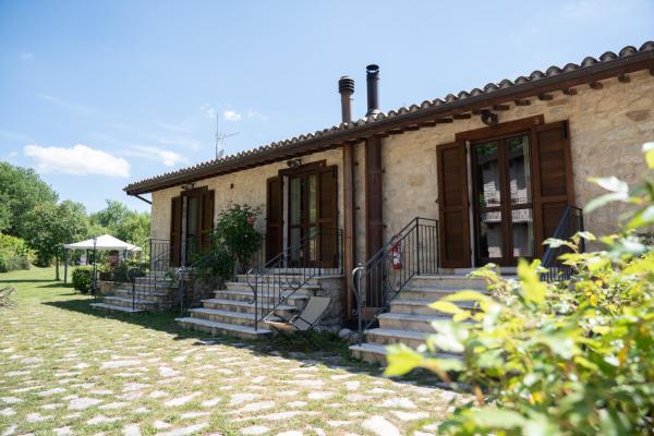 Agriturismo Rocca del Nera - agriturismo con piscina in Umbria Agriturismo Rocca del Nera - agriturismo con piscina in Umbria