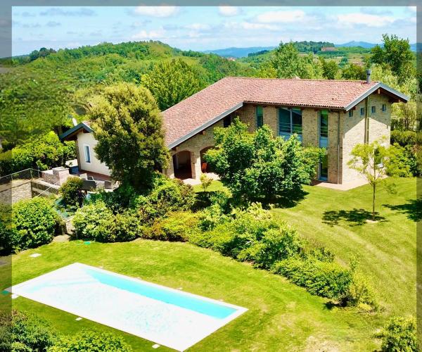 CA' SAN LUISS - villa con piscina privata​ in Piemonte