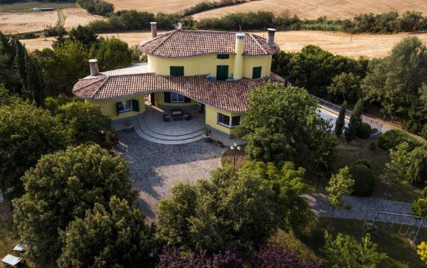 Casa Roda - Villa con piscina nel verde Ancona - villa con piscina privata in Marche Casa Roda - Villa con piscina nel verde Ancona - villa con piscina privata in Marche