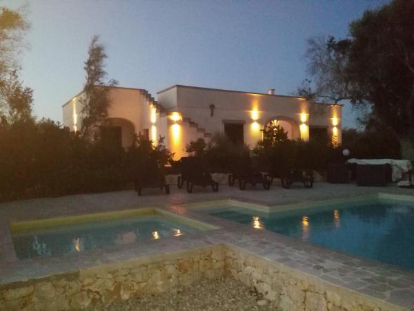 Gli Ulivi - villa con piscina privata​ in Puglia